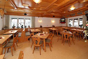 gemütlicher Gastraum - Café-Pension in Bayern